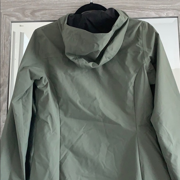 Columbia Omni-Tech All-Weather / Rain Jacket *NWT* - Picture 4 of 9